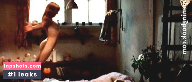 Monique van de Ven gallery photo #24