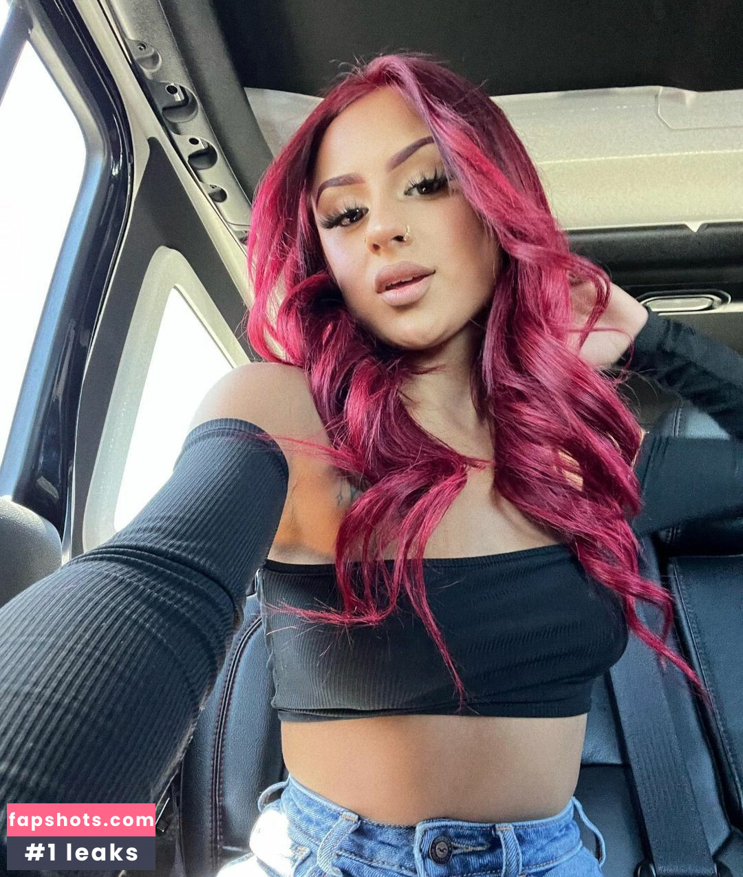 moniqueee8 gallery photo #12