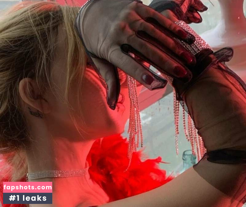 MonroCocos gallery photo #15