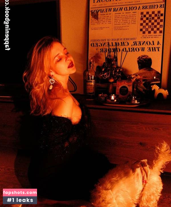 MonroCocos gallery photo #7