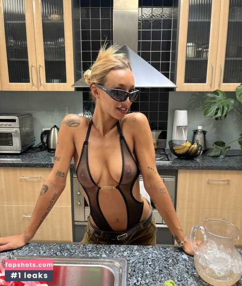 Mons Monday gallery photo #2