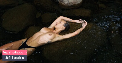 Mons Monday gallery photo #3