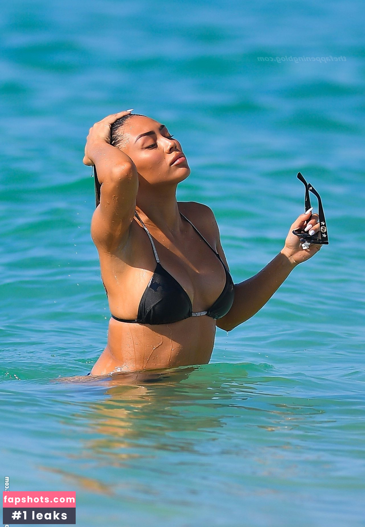 Montana Yao gallery photo #47