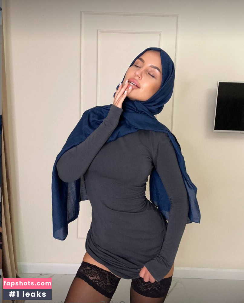 moon_adelin gallery photo #3