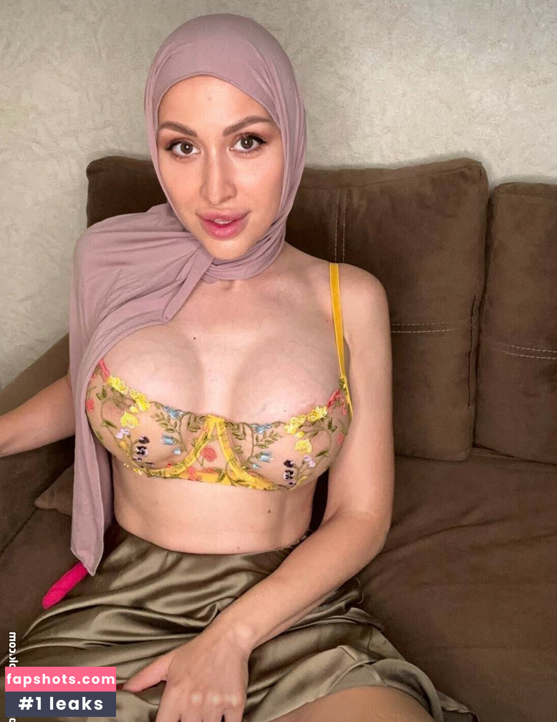 moon_adelin gallery photo #35