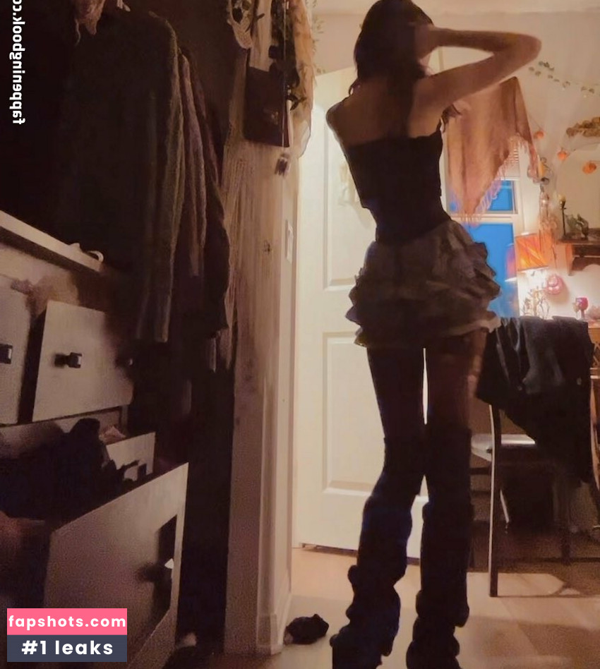 Moongirlevie gallery photo #32