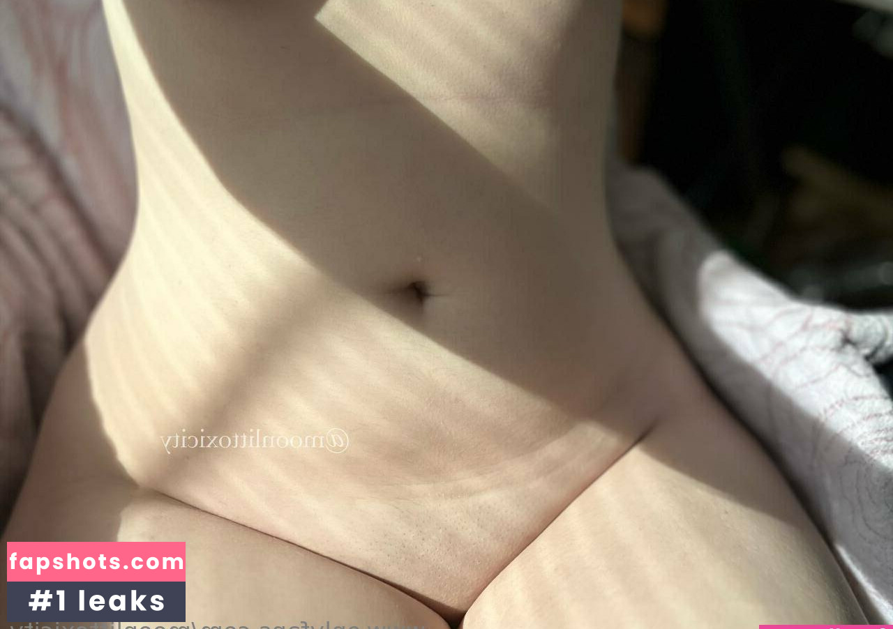 moonlittoxicity Nude Leaks OnlyFans - Fapshots