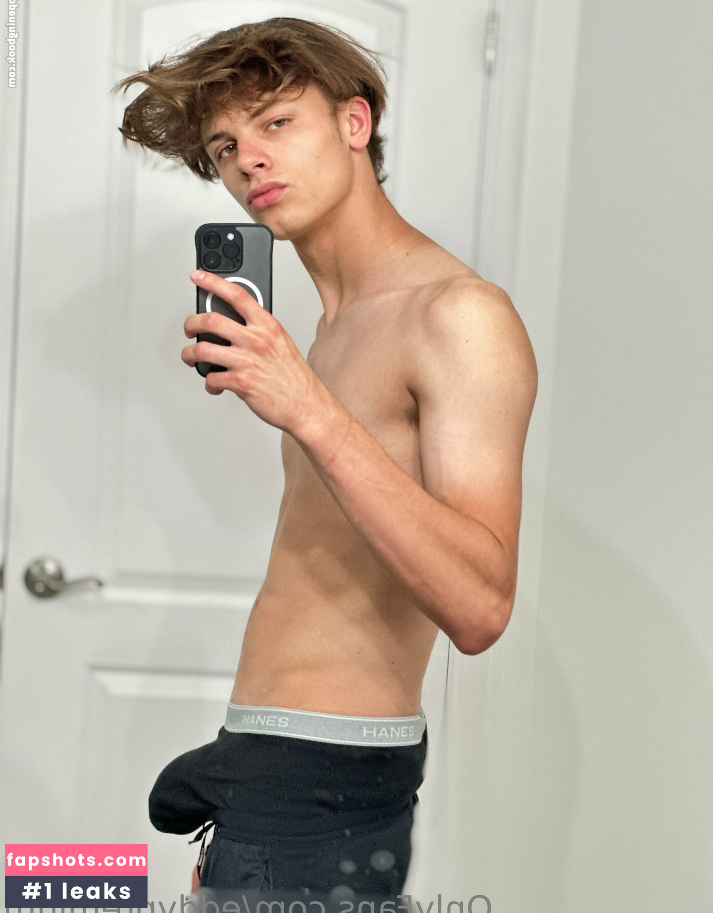 moreeddy nude babe gallery