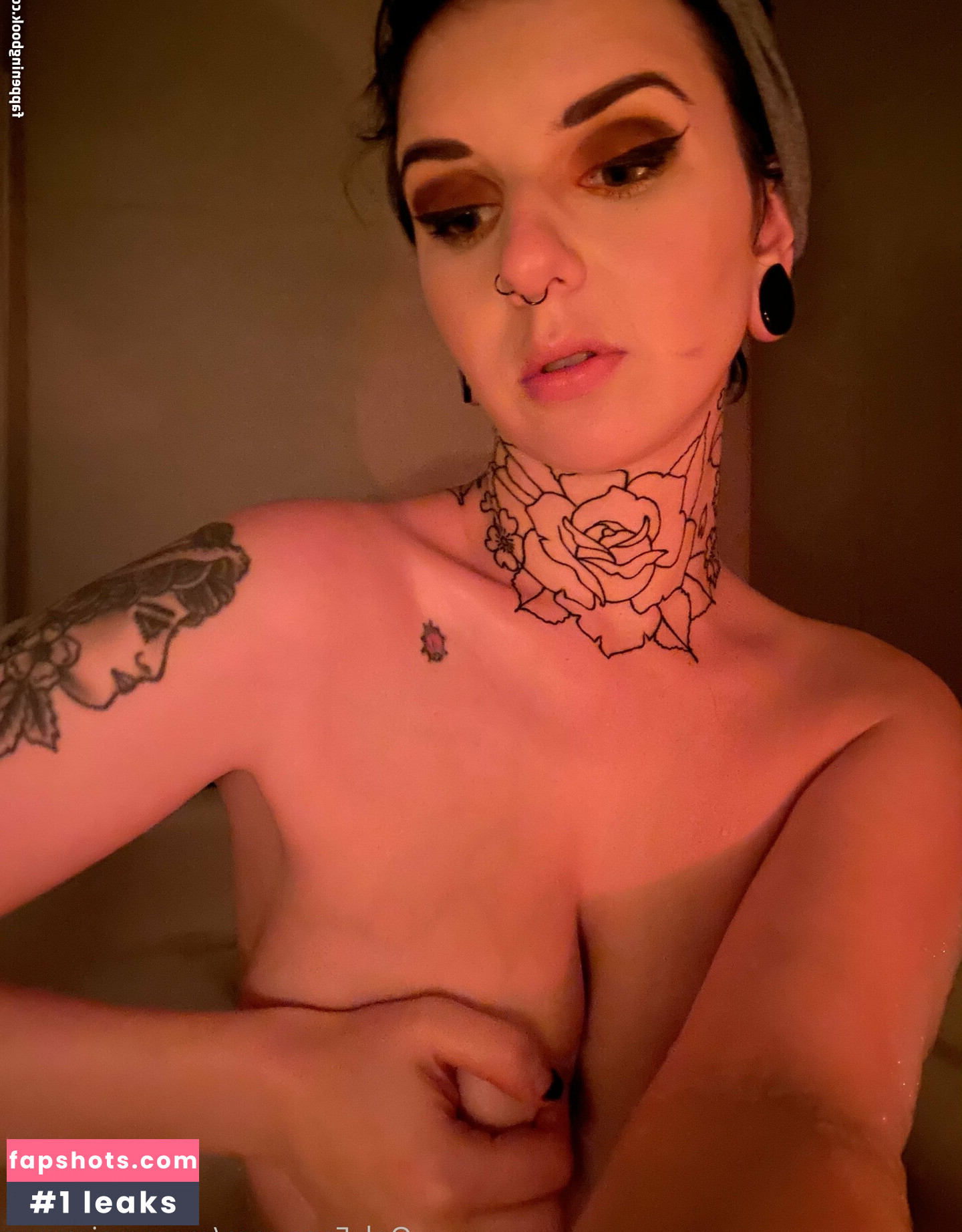 moremoiraxoxo gallery photo #16