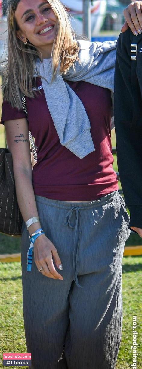 Morena Beltrán gallery photo #4