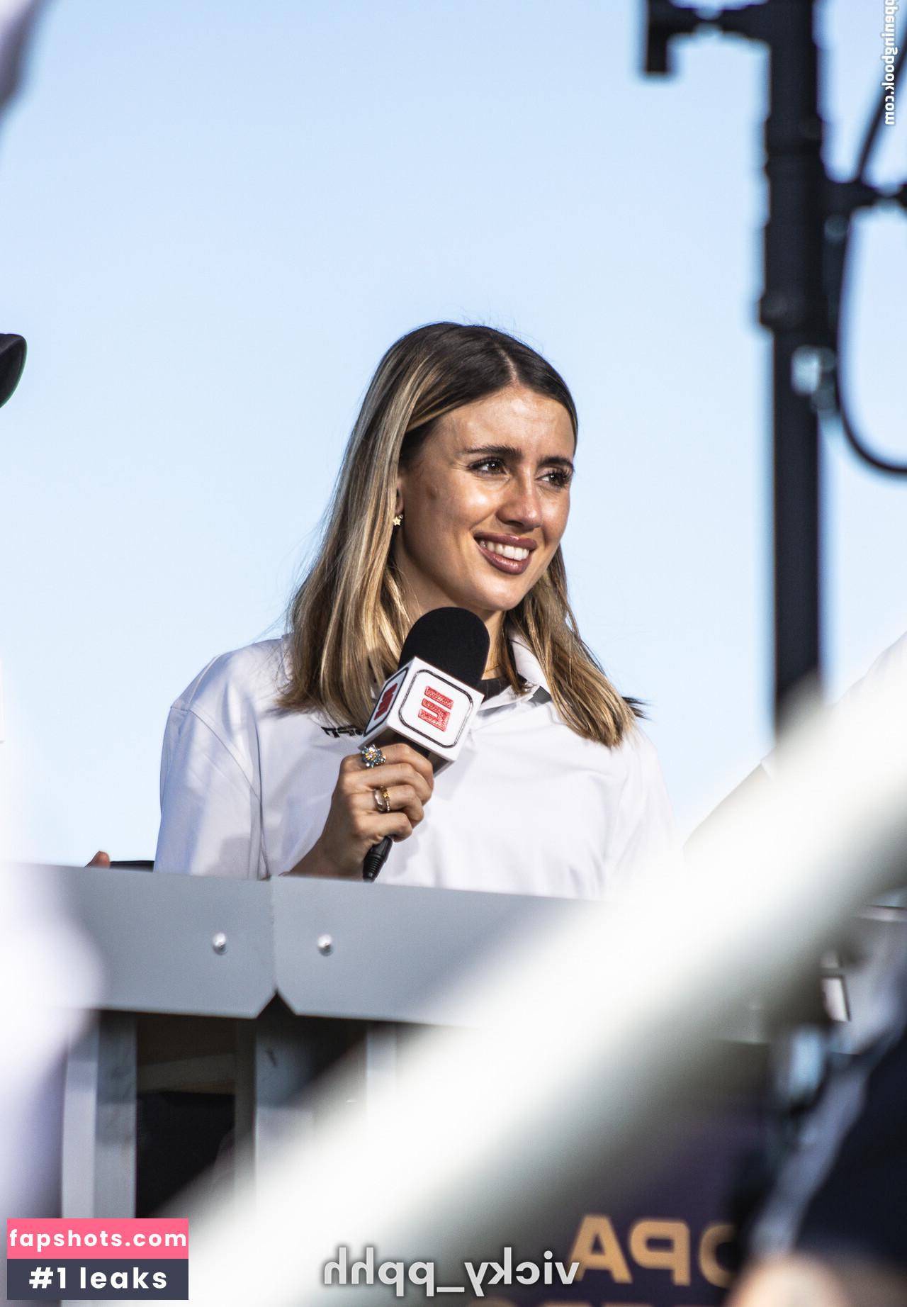 Morena Beltrán gallery photo #6