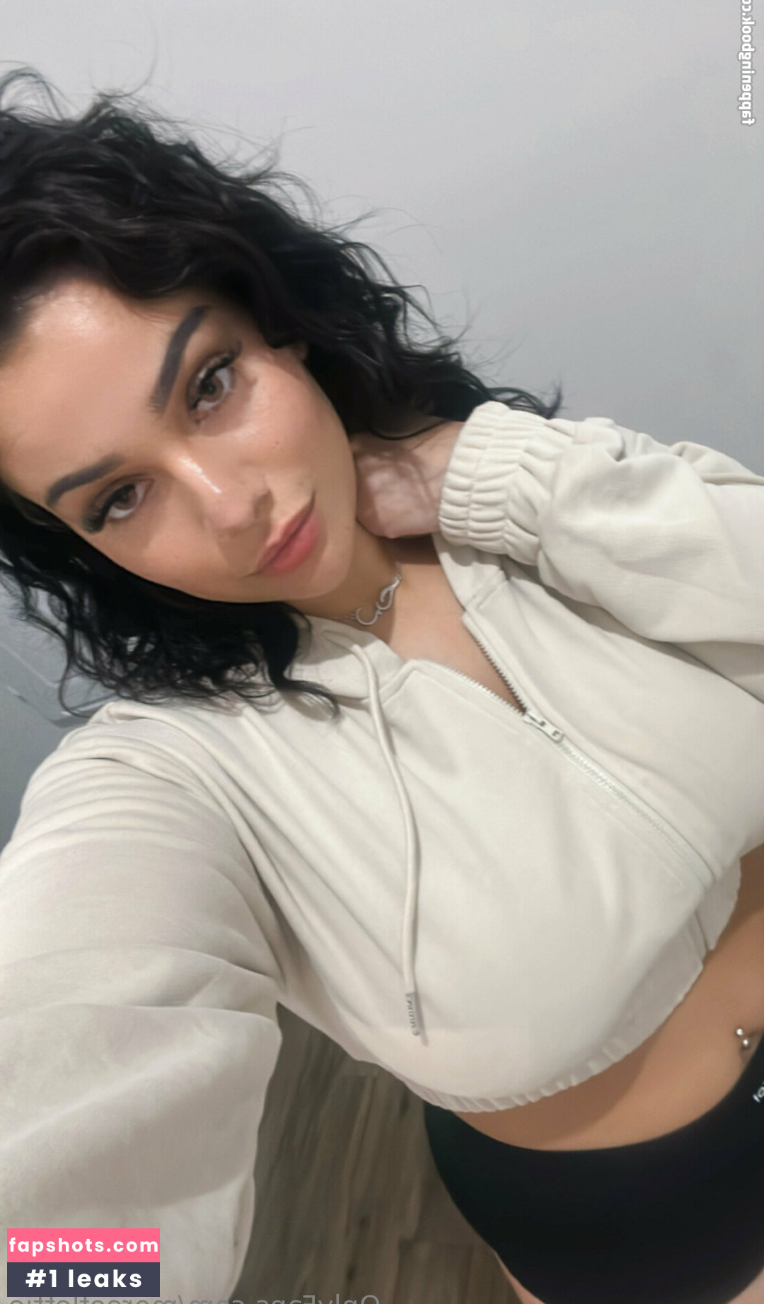 moreoflettie gallery photo #11