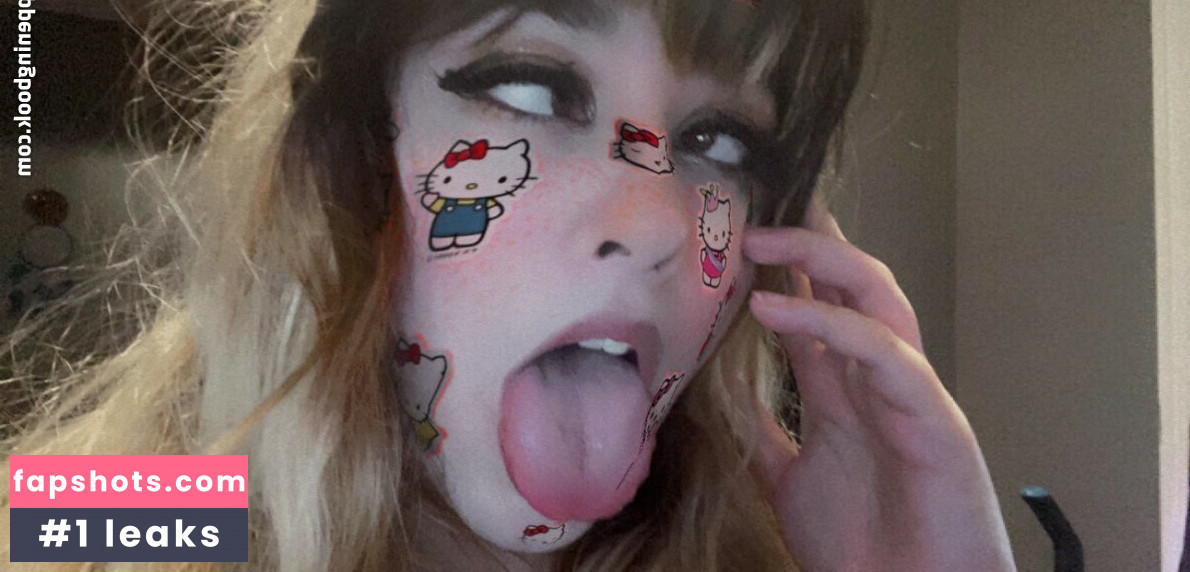 Morerealsimmisimz nude babe gallery