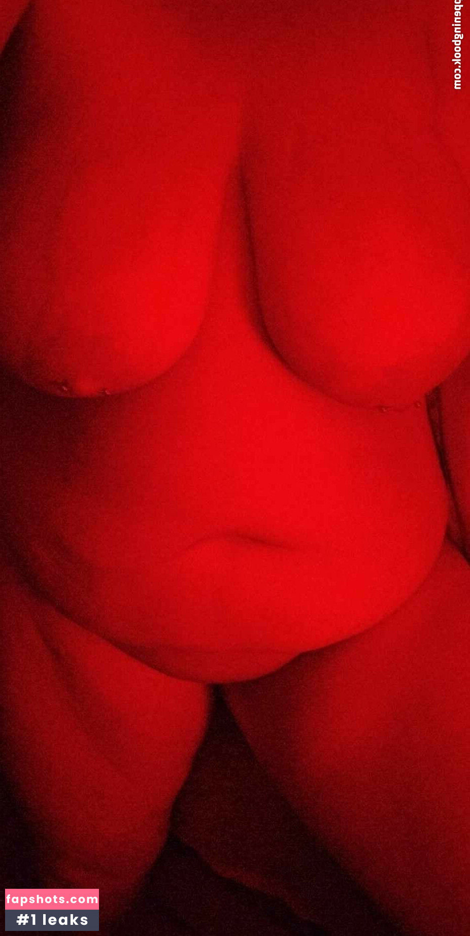 Morethanahandfulxxx gallery photo #18