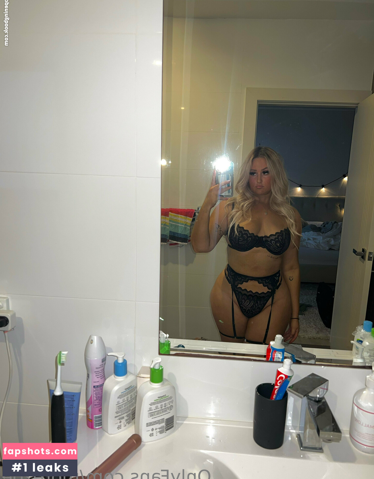 morezoe gallery photo #19