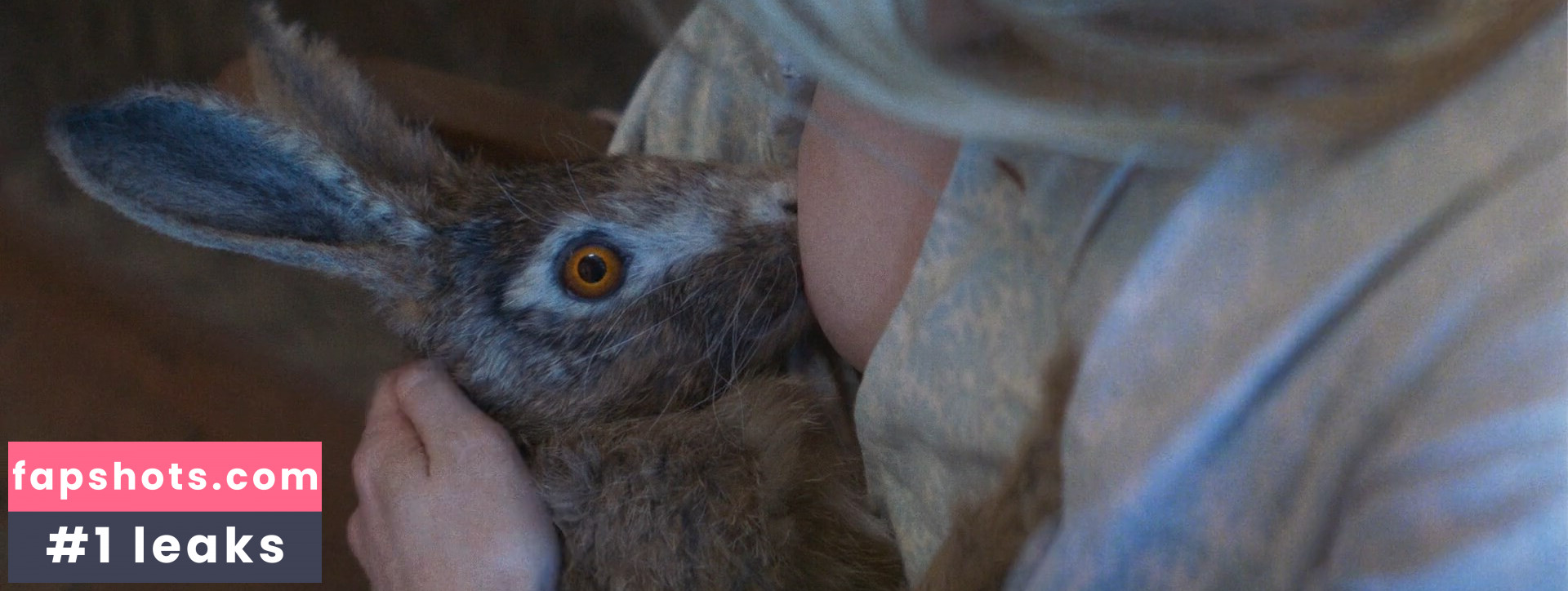 Morfydd Clark gallery photo #40