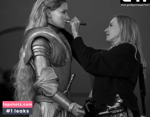 Morfydd Clark gallery photo #58