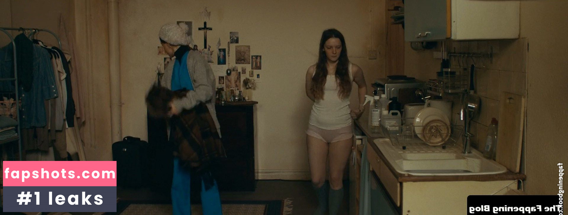 Morfydd Clark gallery photo #69