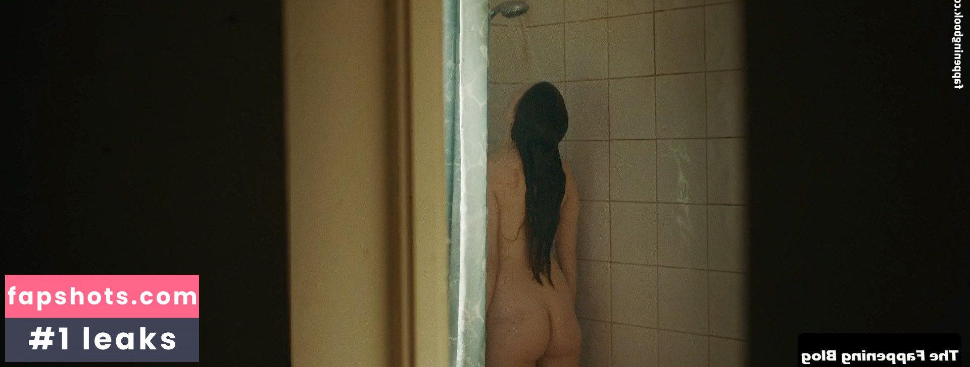 Morfydd Clark gallery photo #70