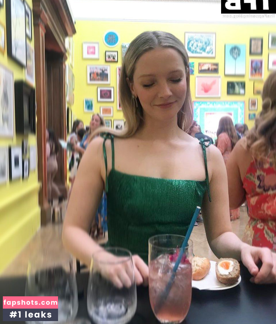 Morfydd Clark gallery photo #94