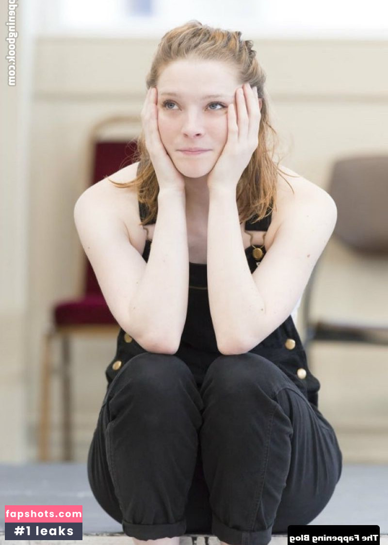 Morfydd Clark gallery photo #96