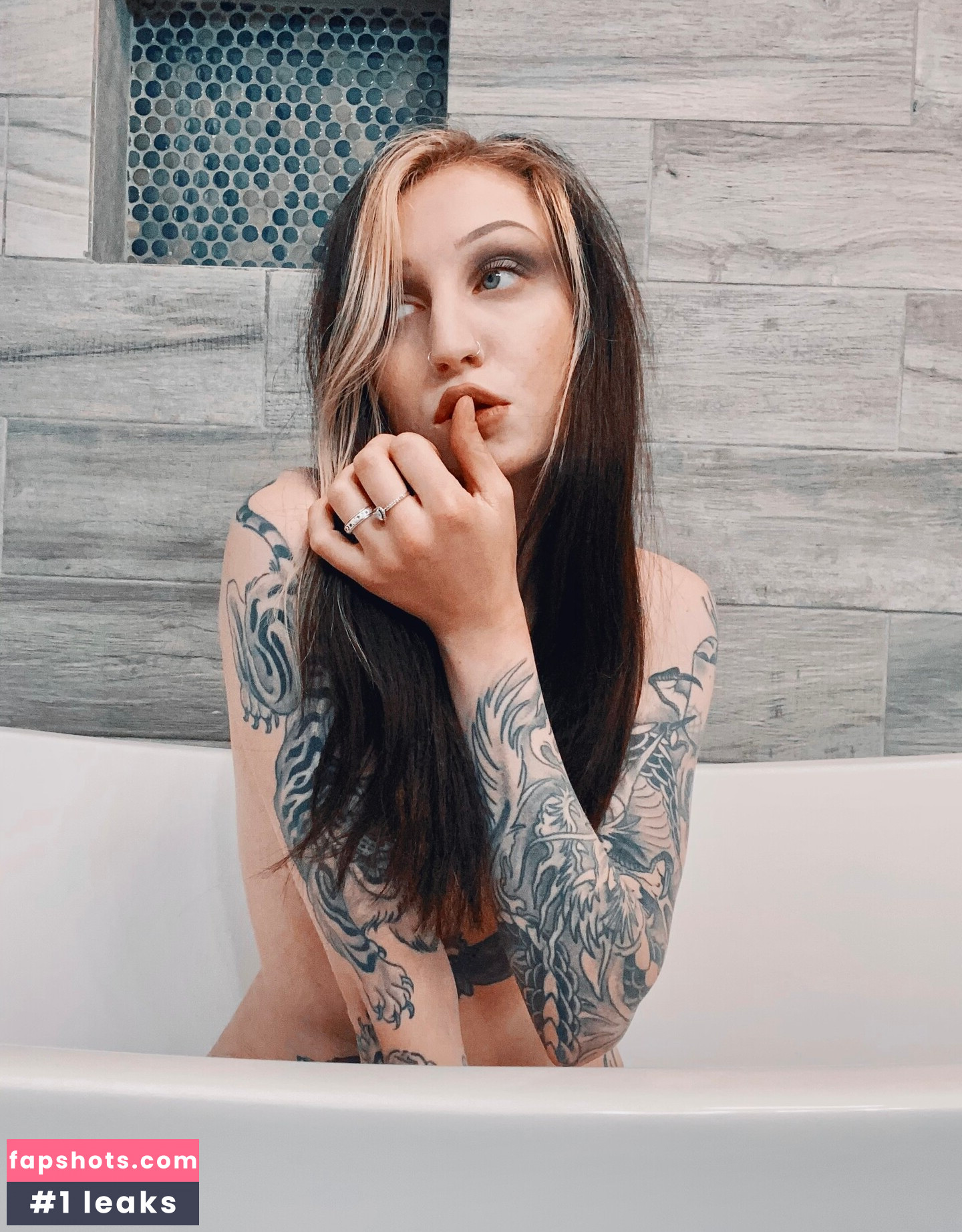 Morgan Adams gallery photo #101