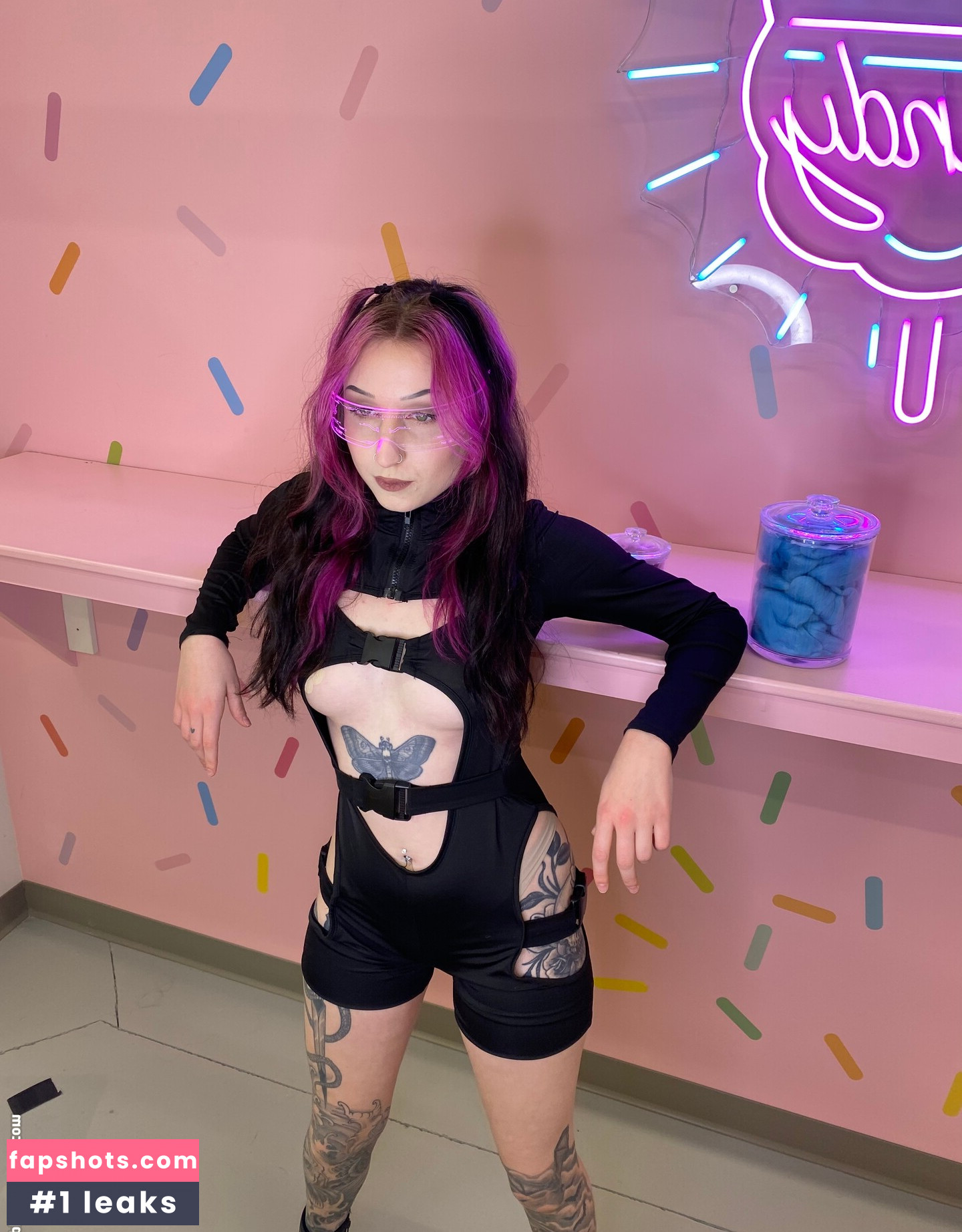 Morgan Adams gallery photo #120