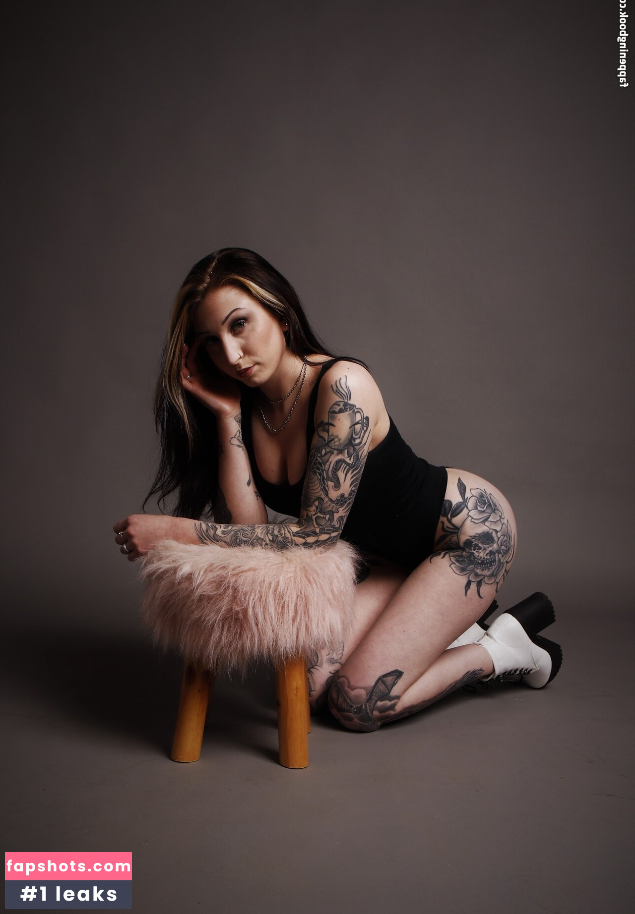 Morgan Adams gallery photo #133