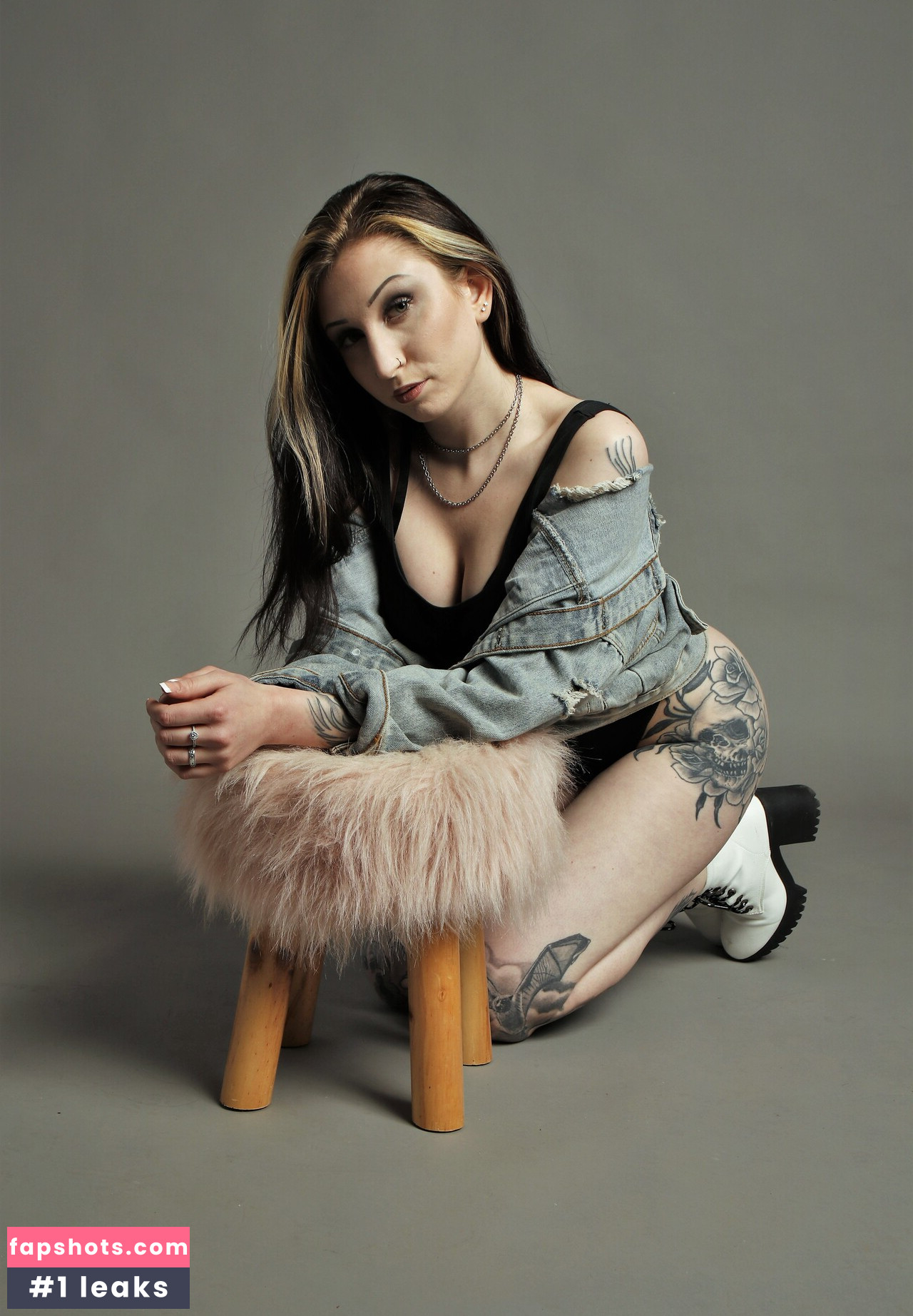 Morgan Adams gallery photo #138