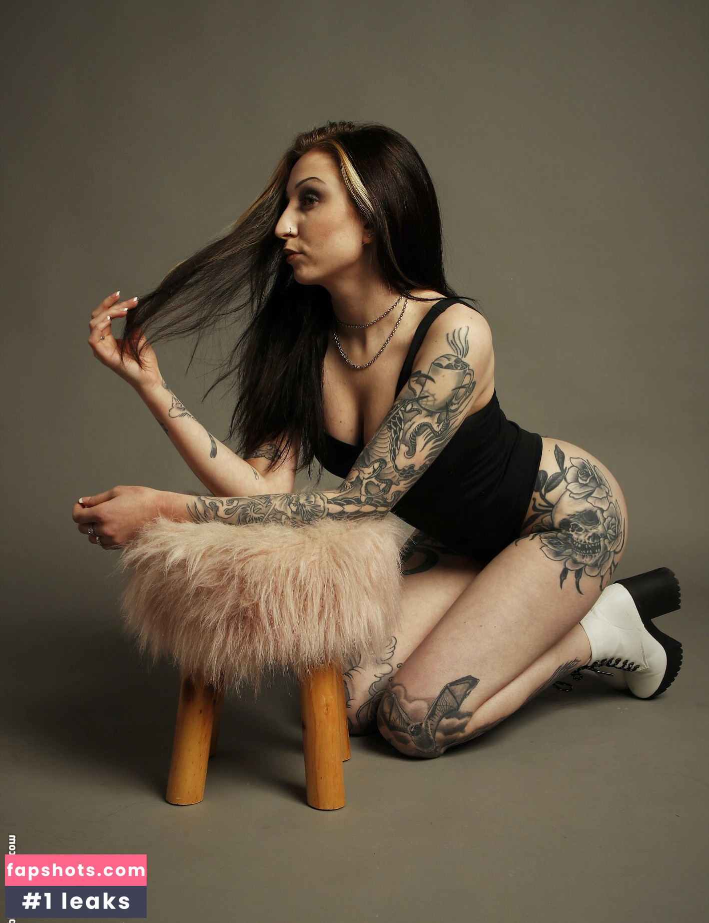 Morgan Adams gallery photo #142