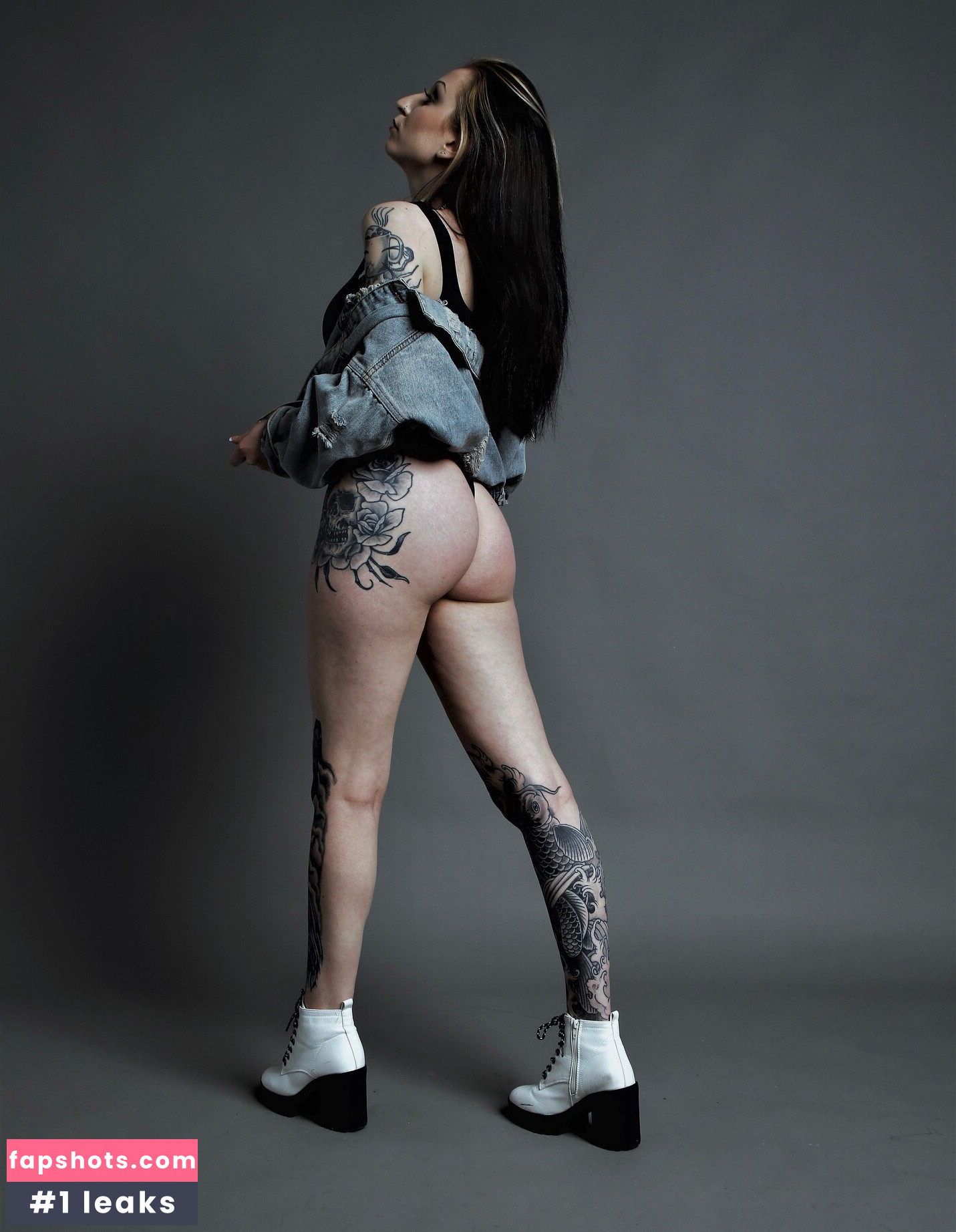 Morgan Adams gallery photo #144