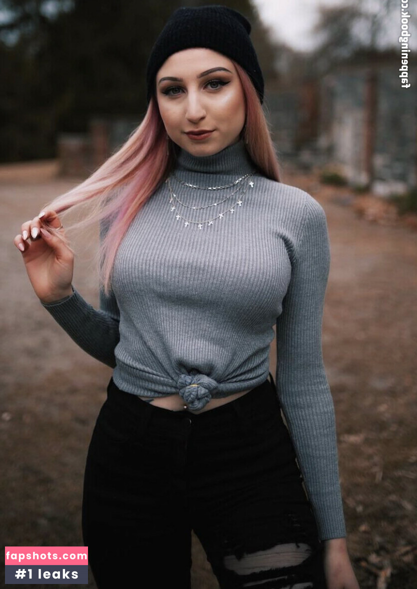 Morgan Adams nude babe gallery