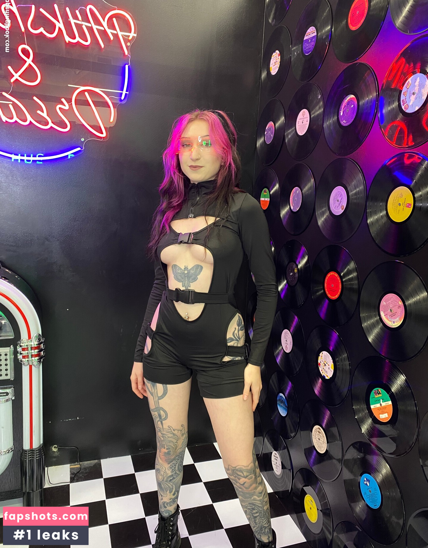 Morgan Adams gallery photo #98