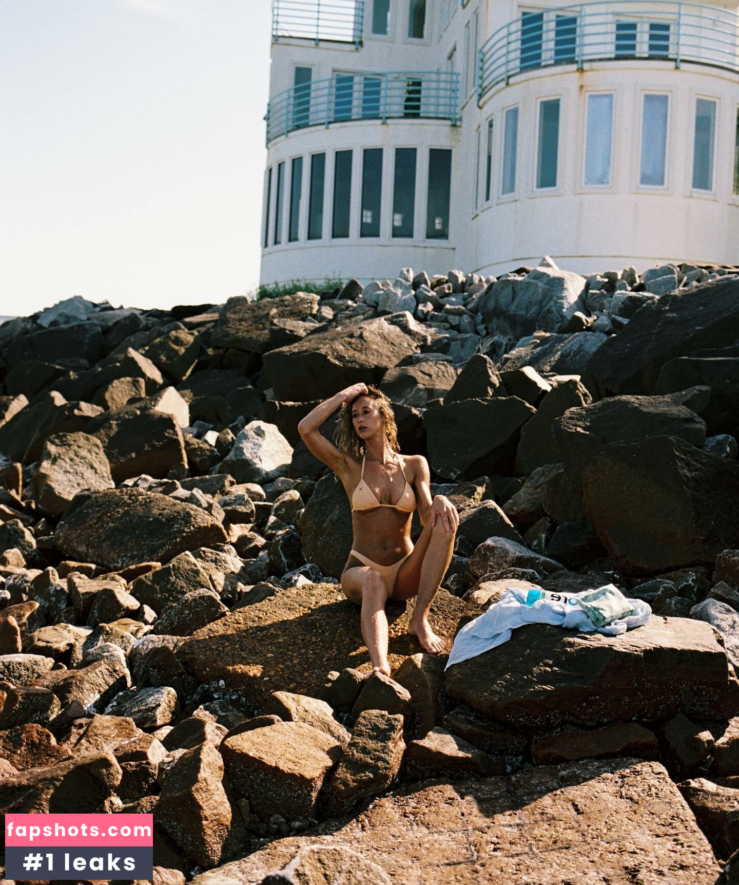 Morgan Hitt gallery photo #8