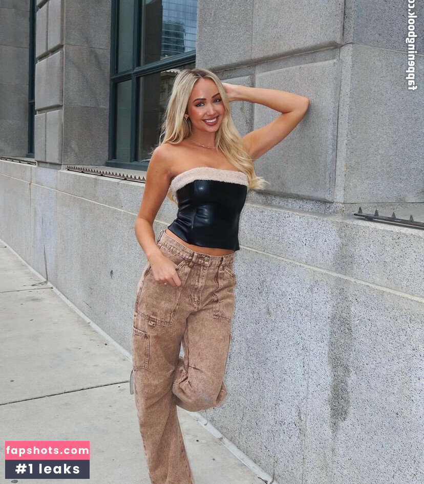 Morgan Lyn gallery photo #9