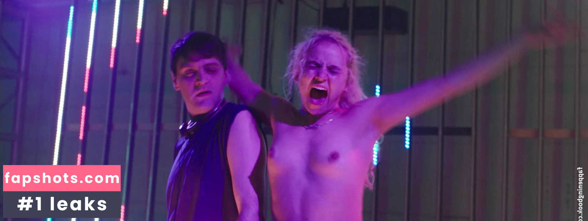 Morgan Saylor gallery photo #22