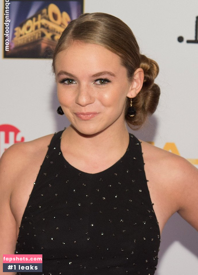 Morgan Saylor gallery photo #51