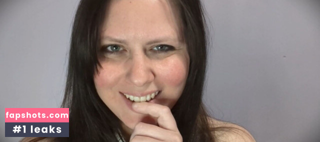 Morgana Laveau gallery photo #4