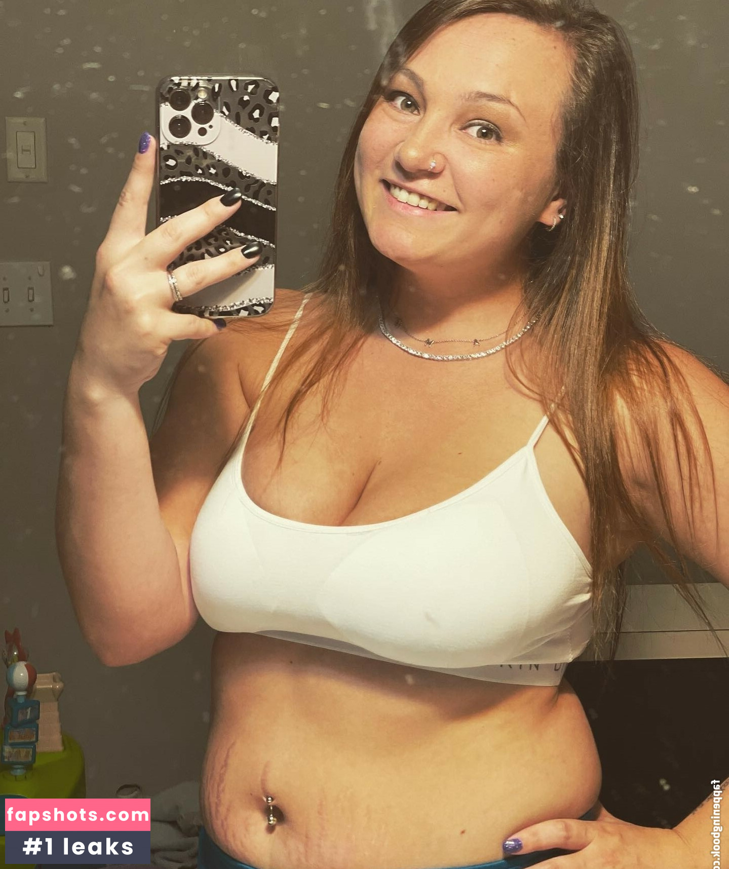 morgandoesnt.care nude babe gallery