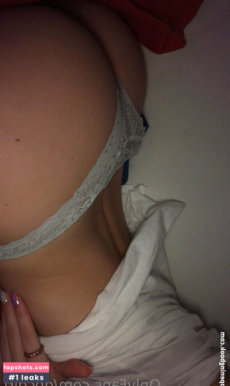 Morgane Wauquier gallery photo #7