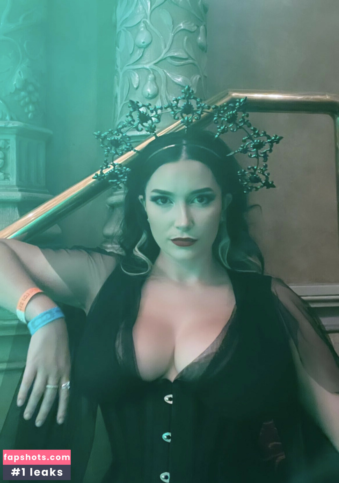 Moriah Lynne gallery photo #6