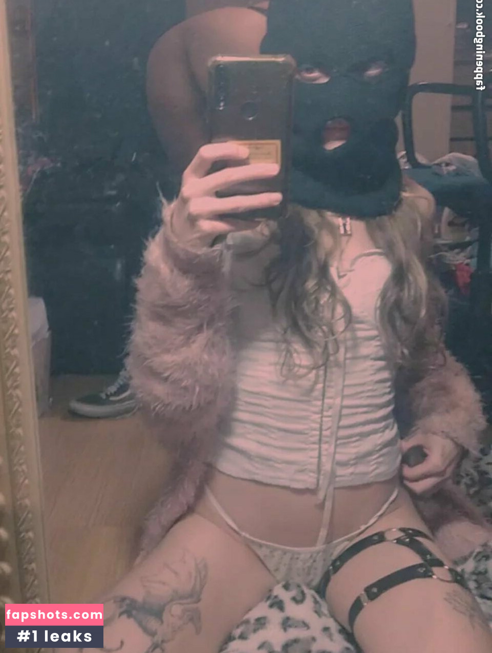 motazebu nude babe gallery