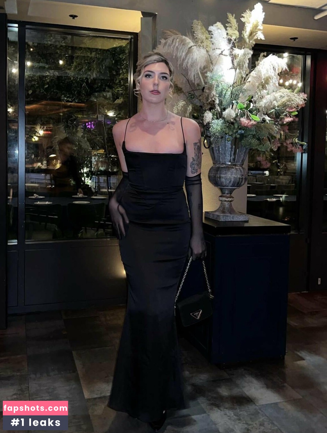 MoxieD0ll gallery photo #3