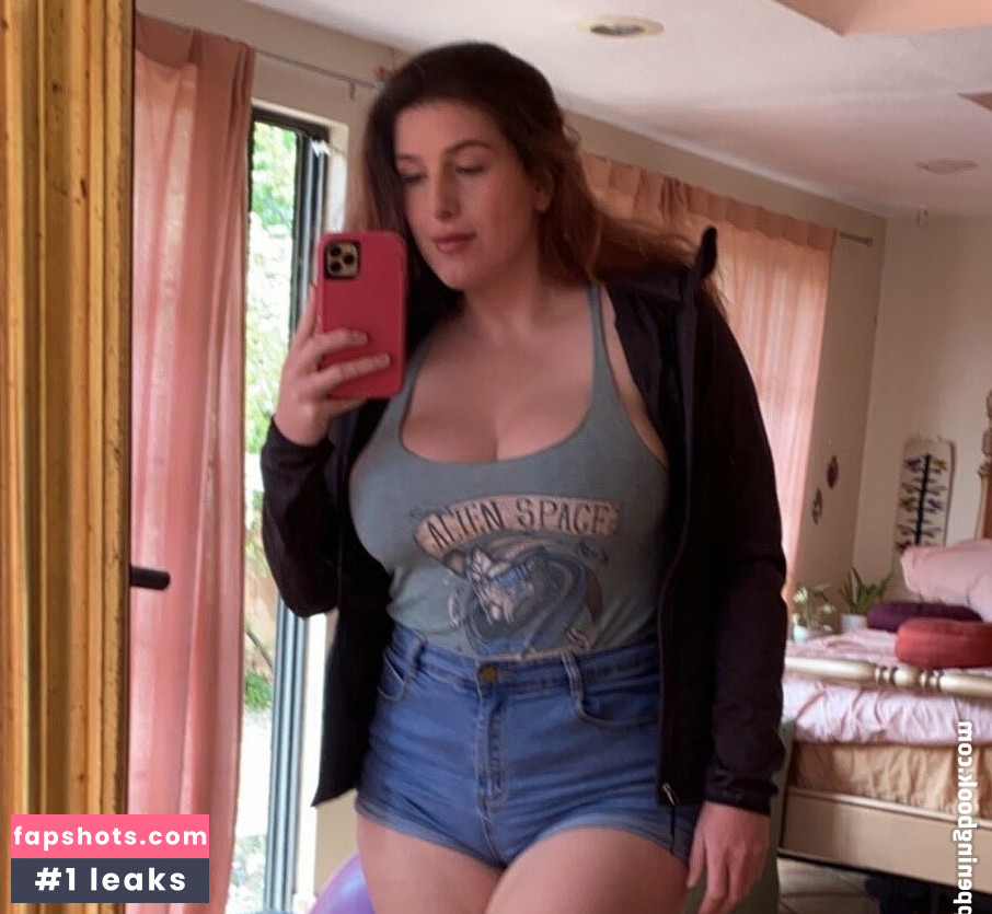 Moxy Mary gallery photo #36