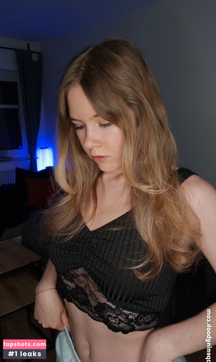 Mrs.Bangsi nude babe gallery