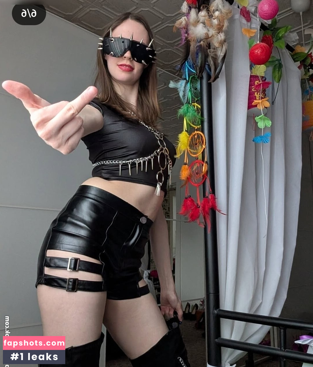 mrs-crazy gallery photo #6