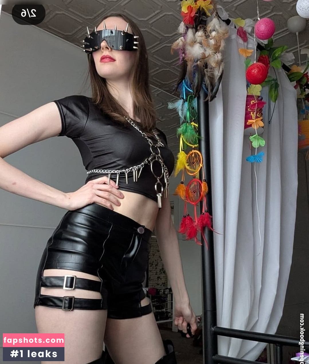 mrs-crazy gallery photo #7