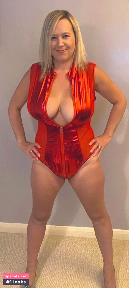 Mrs Hotwife gallery photo #2