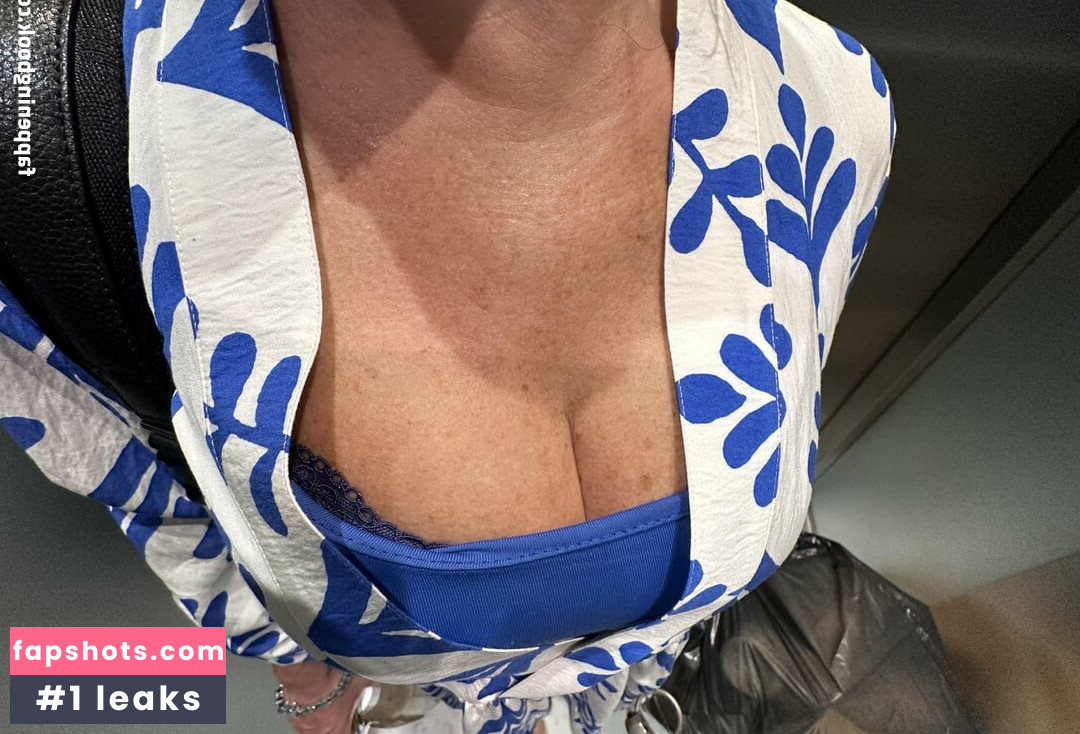 Mrs. Pluto gallery photo #6