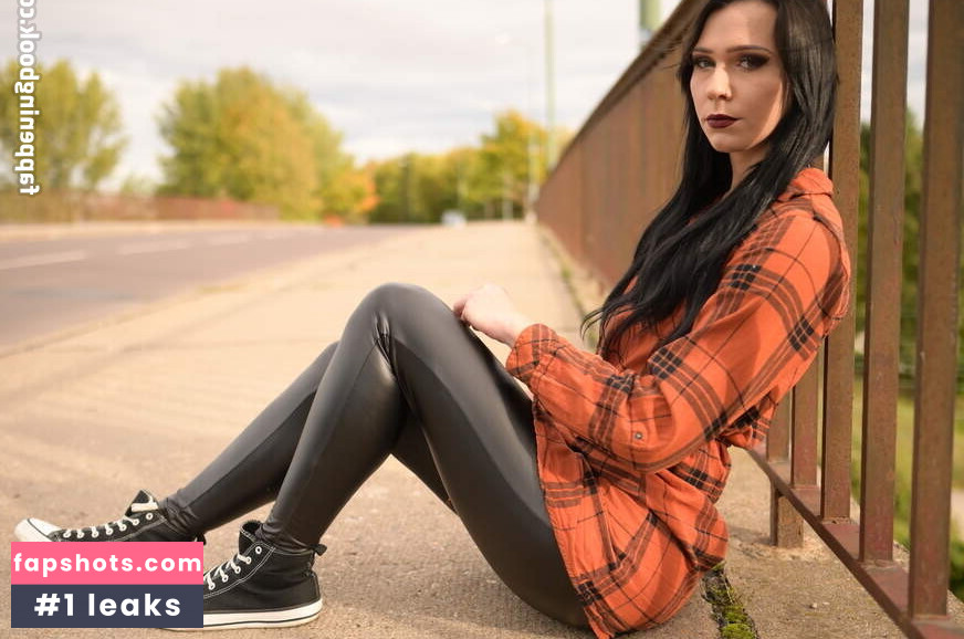 Mrs.Provokant gallery photo #4